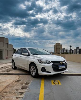 CHEVROLET ONIX 1.0 FLEX LT MANUAL CHEVROLET ONIX 1.0 FLEX LT MANUAL